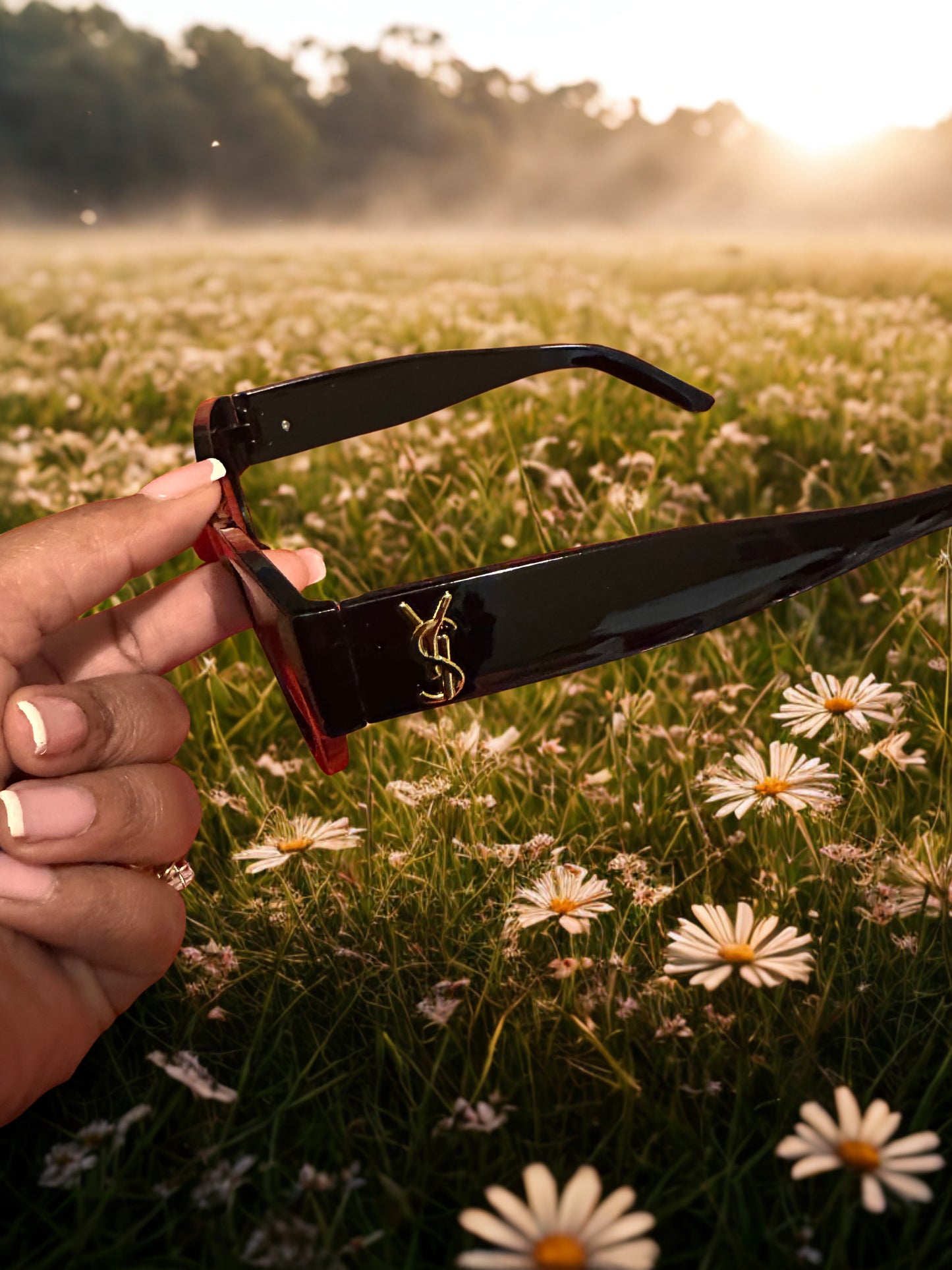 Gafas de Sol Elegantes con Detalle Dorado – Estilo Premium