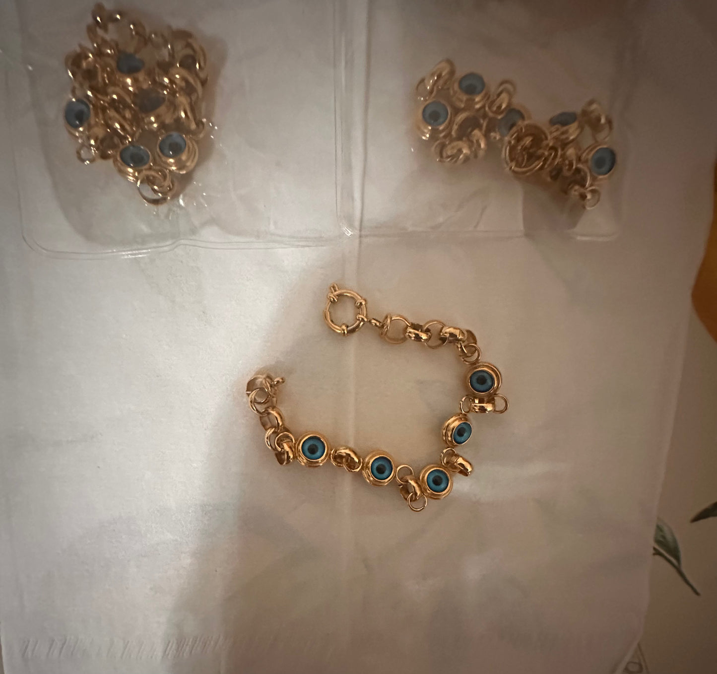 Pulsera Ojo Turco en Acero Inoxidable Bañado en Oro – Protección y Estilo